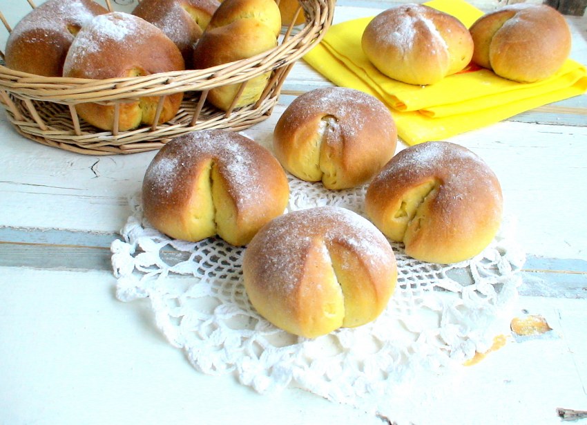 Витые булочки