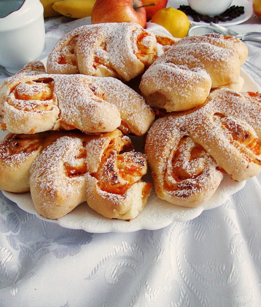 Красивые сладкие булочки