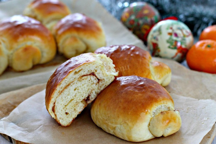 Красивые булочки с изюмом