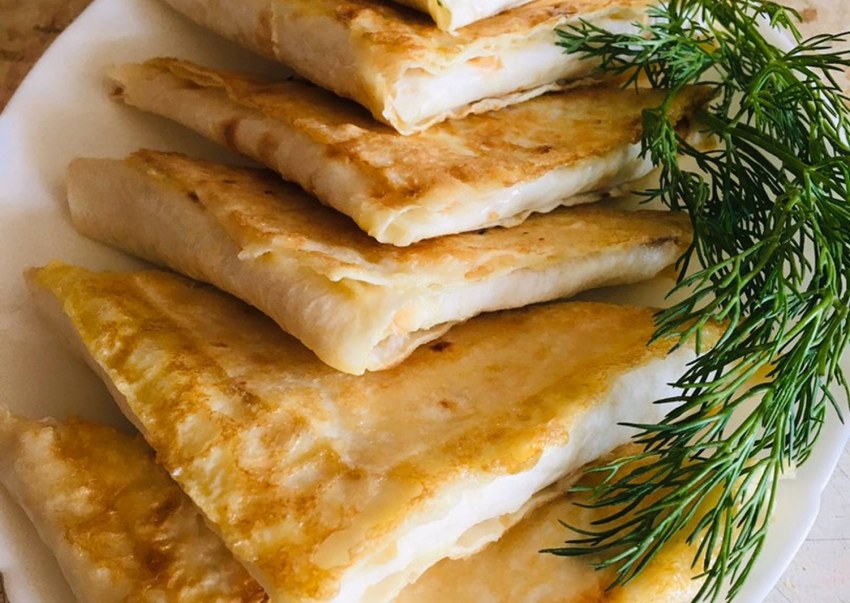 Конвертики из лаваша с курицей