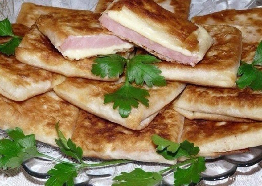 Конвертики из лаваша с крабовыми палочками