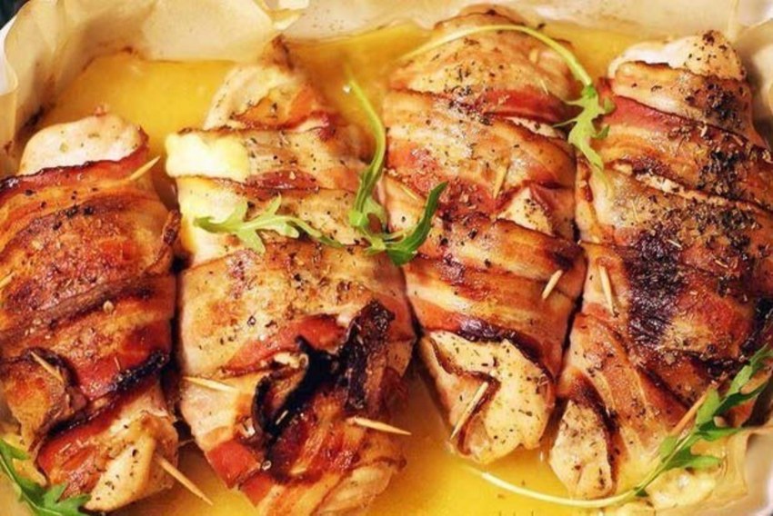 Курица в беконе в духовке
