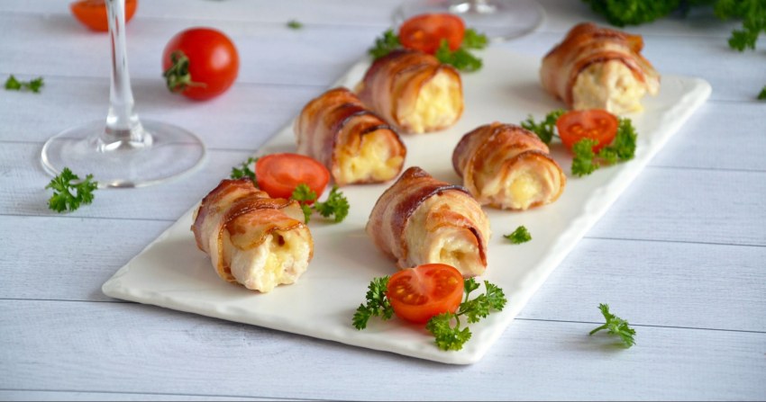 Куриные рулетики в беконе