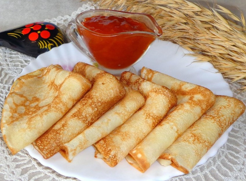 Молочные блинчики - на дрожжах.