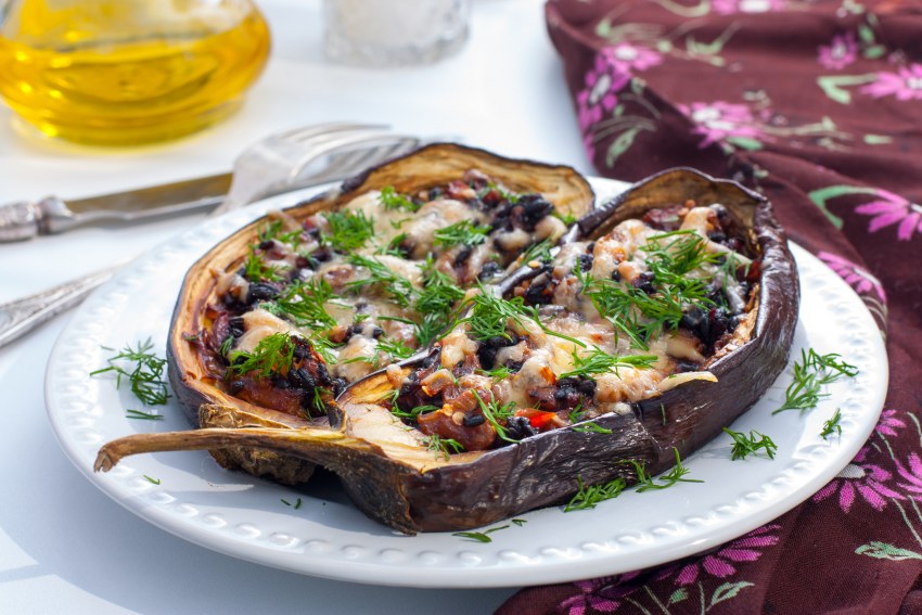 Эгине фаршированные баклажаны