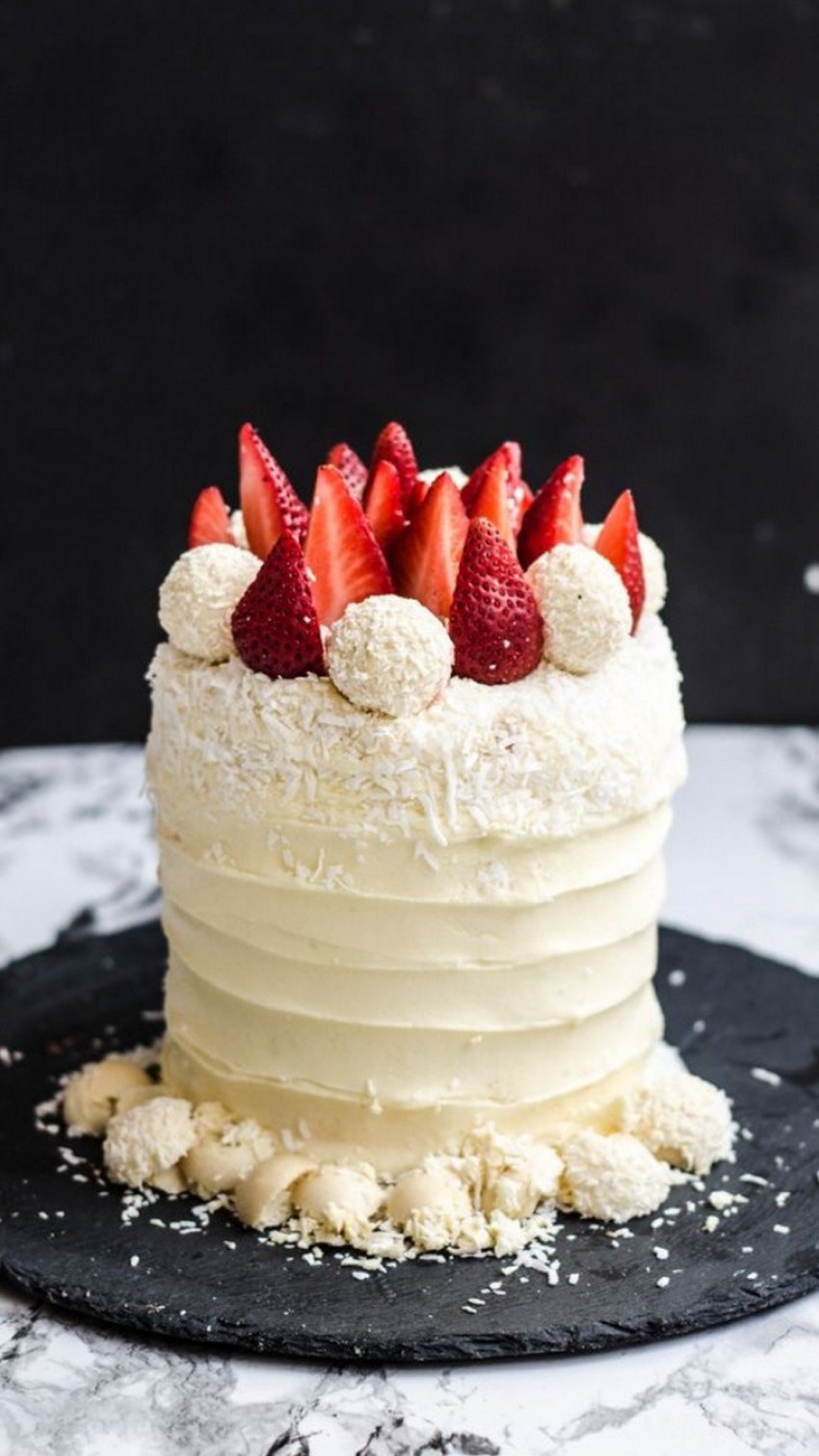 Торт с черничным кремом чиз