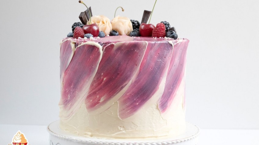 Украшение торта засушенными цветами