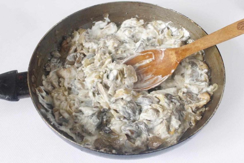 Сковородка жареных грибов