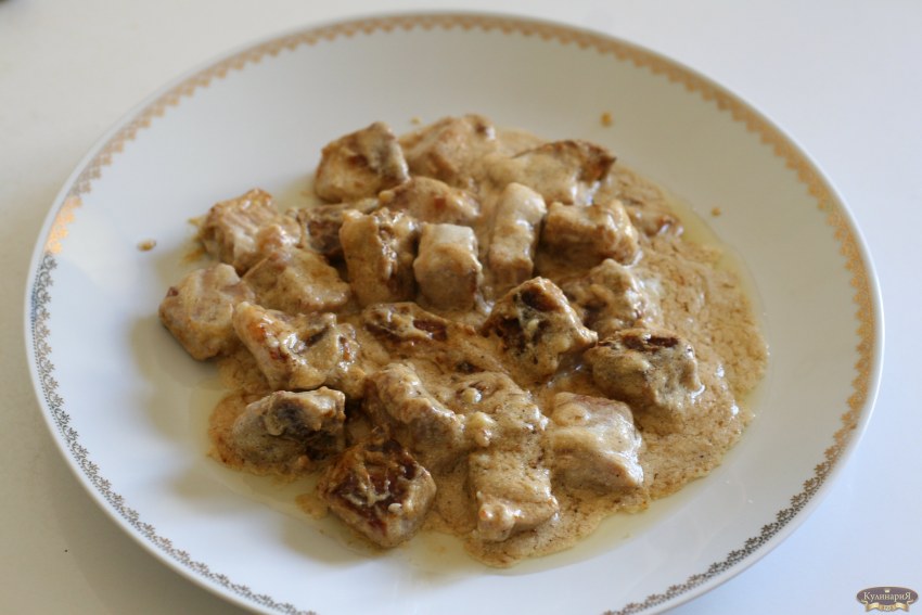 Вешенки с зеленью и сметаной