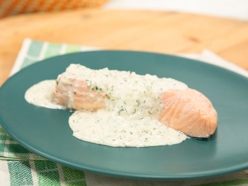 Лосось под сливочным соусом