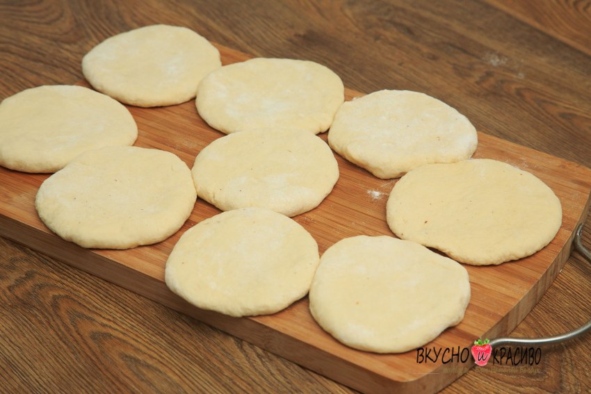 Беляш с соком фото