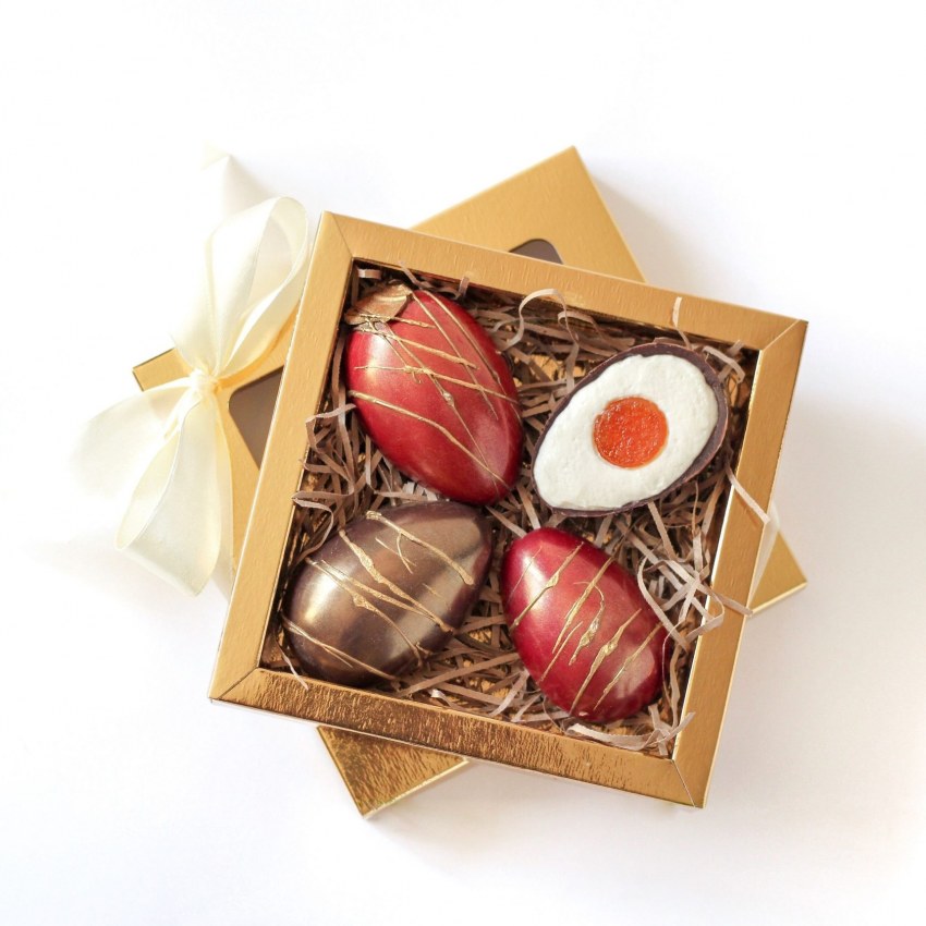 Сахарные конфеты в яйцах