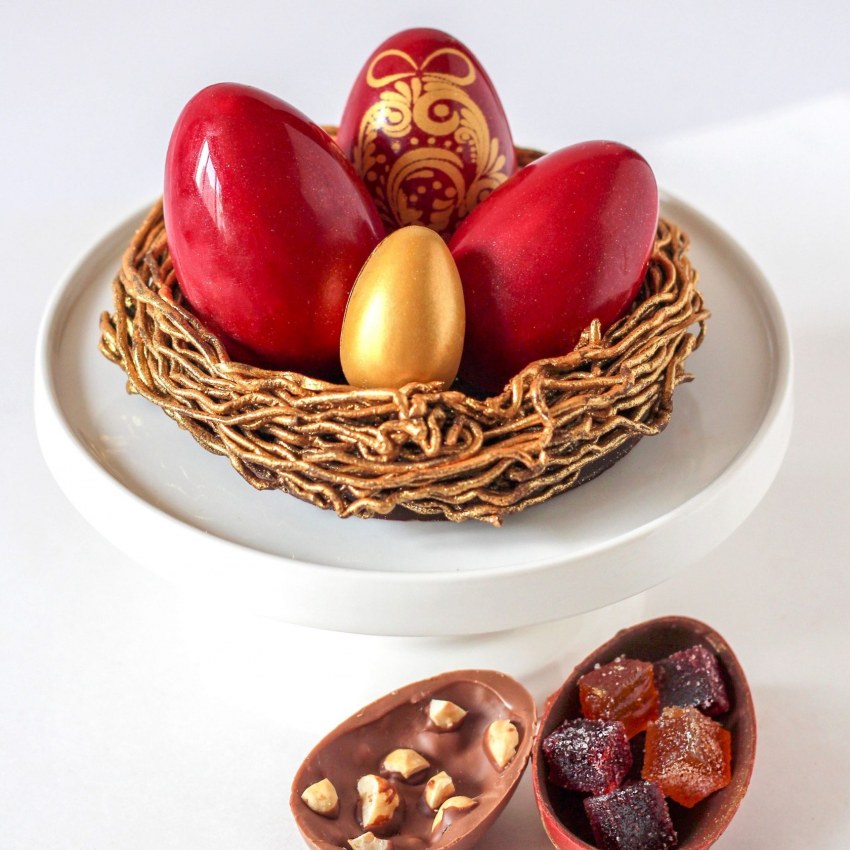 Яйца Малиновки какого цвета