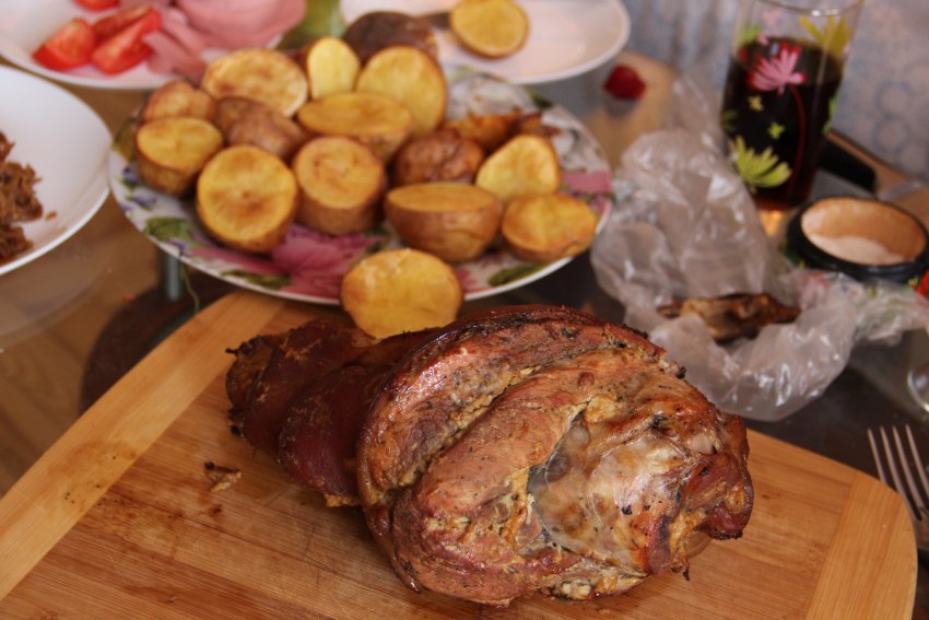 Немецкая рулька с капустой