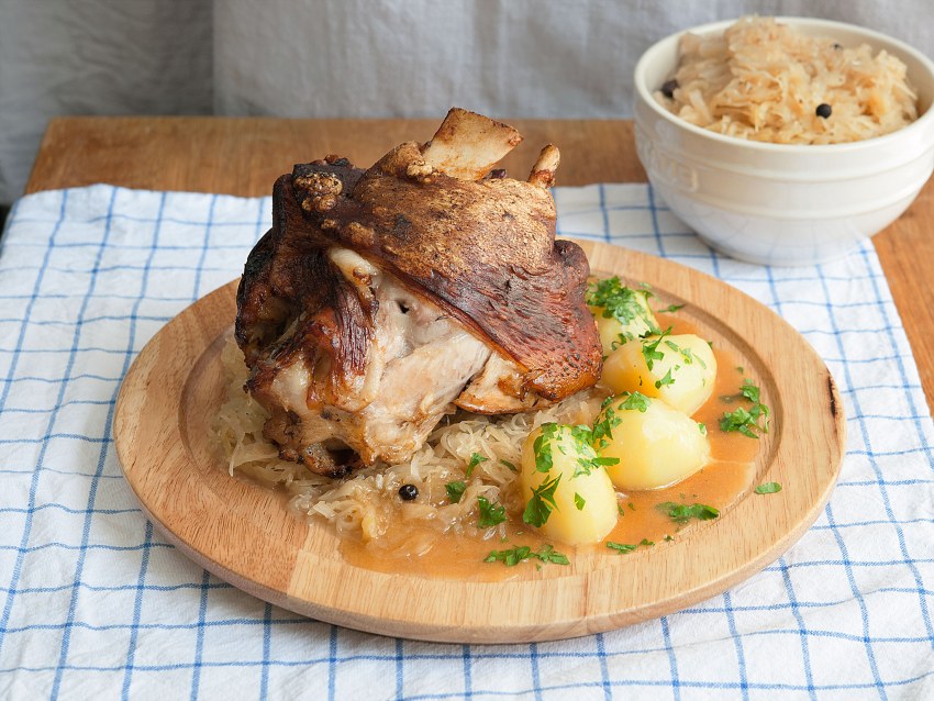 Свиная рулька (Schweinshaxe)