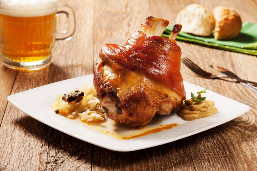 Свиная рулька (Schweinshaxe)