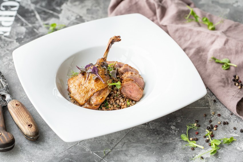 Курица фаршированная гречкой в духовке