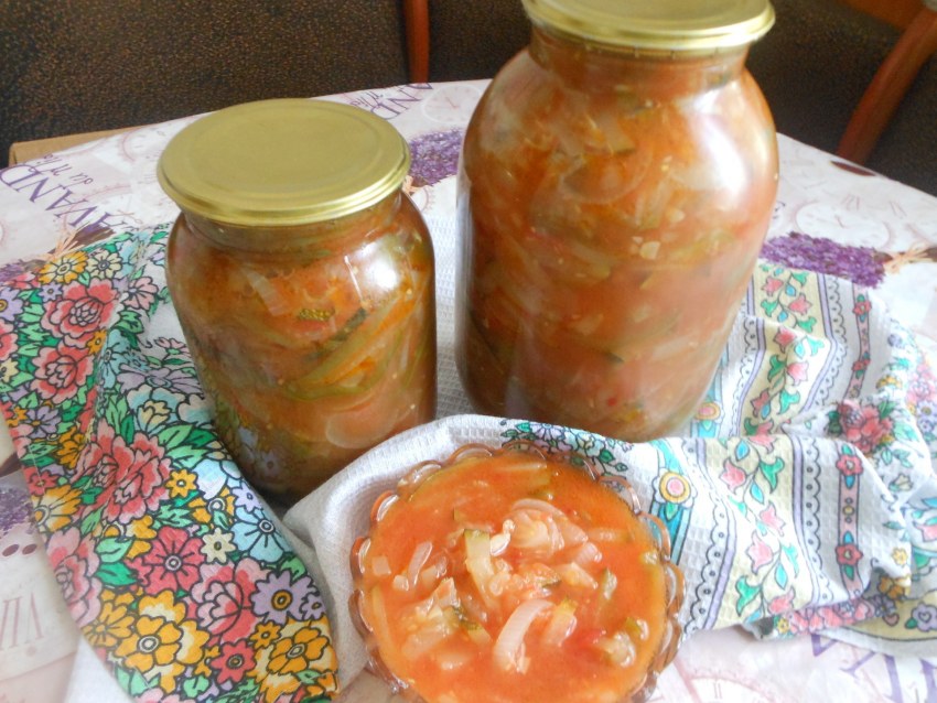 Анкл-Бенс из кабачков с помидорами