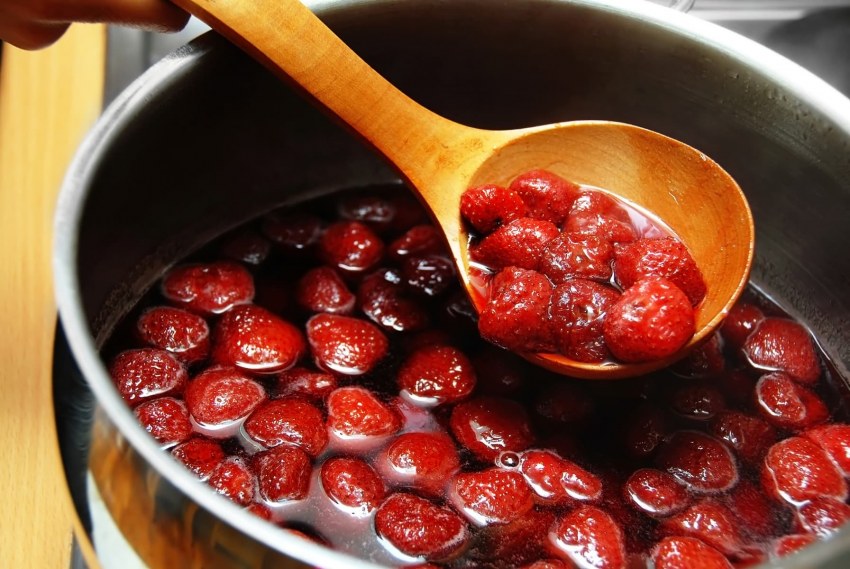 Варится варенье