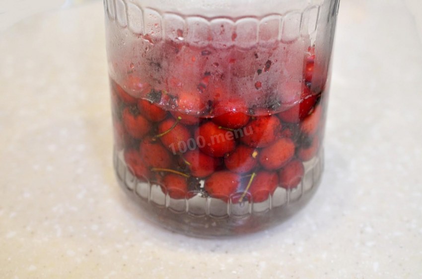 Компот из войлочной вишни