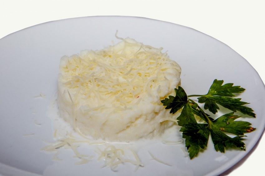 Руло „Стефани“ с картофено пюре