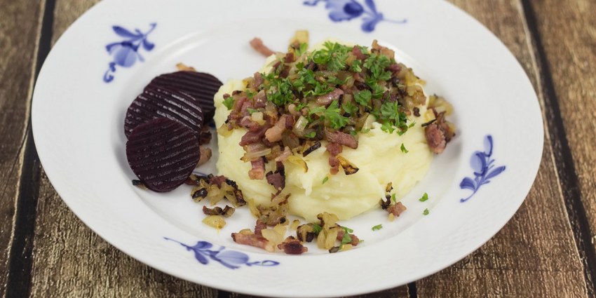 Фото пюре картофельное с молочным соусом в школьной столовой