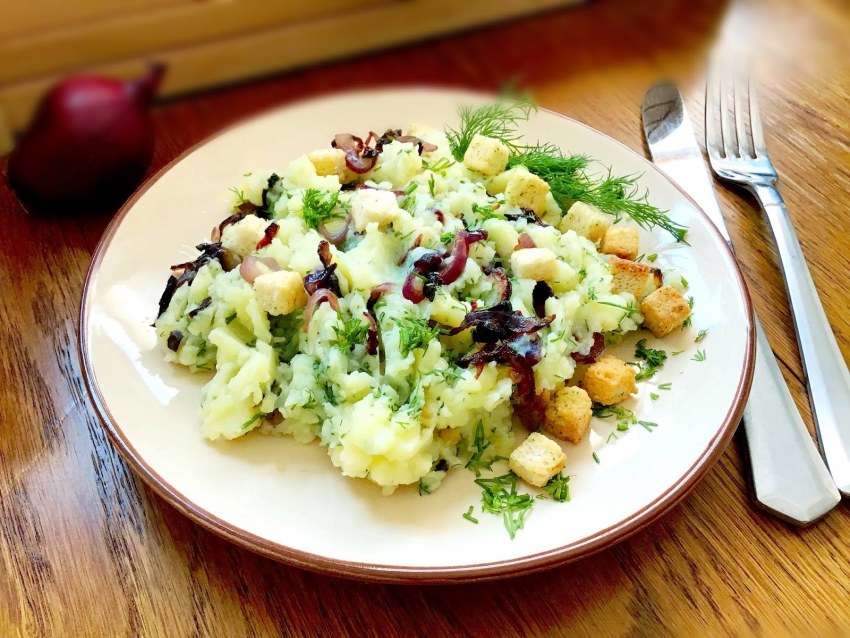 Картошка пюре с жареным лучком