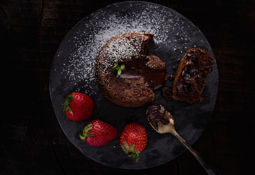 Шоколадный фонтан с мороженым