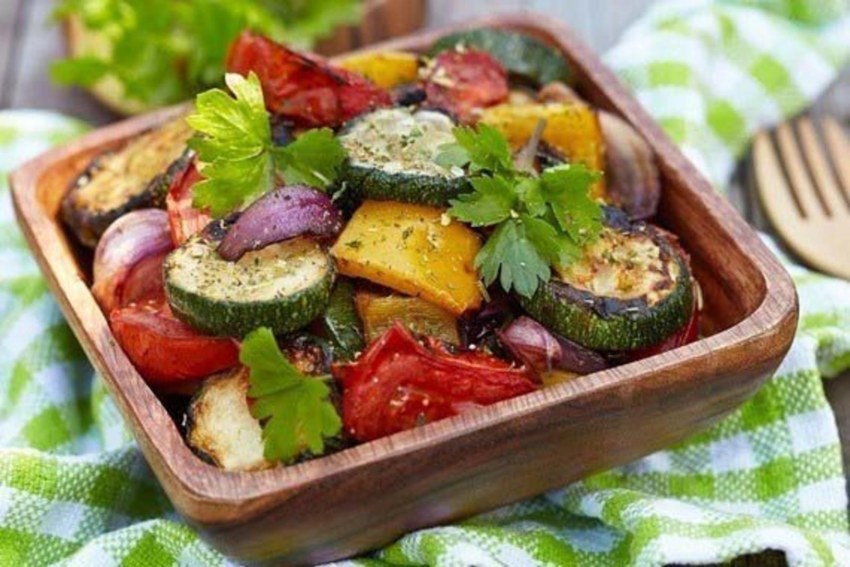 Кабачки фаршированные тунцом