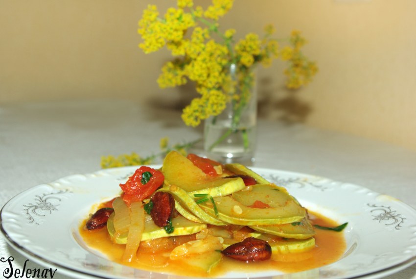 Салат картофельный с томатной пастой