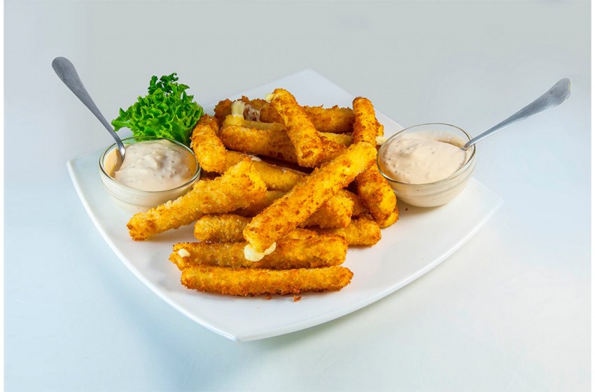 Крабовые палочки фаршированные сыром в кляре