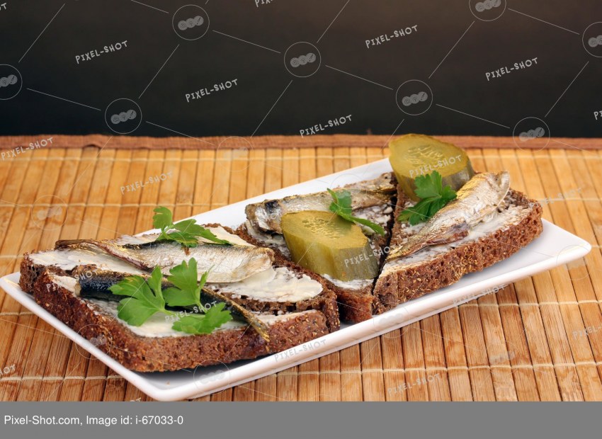 Хлеб со смальцем