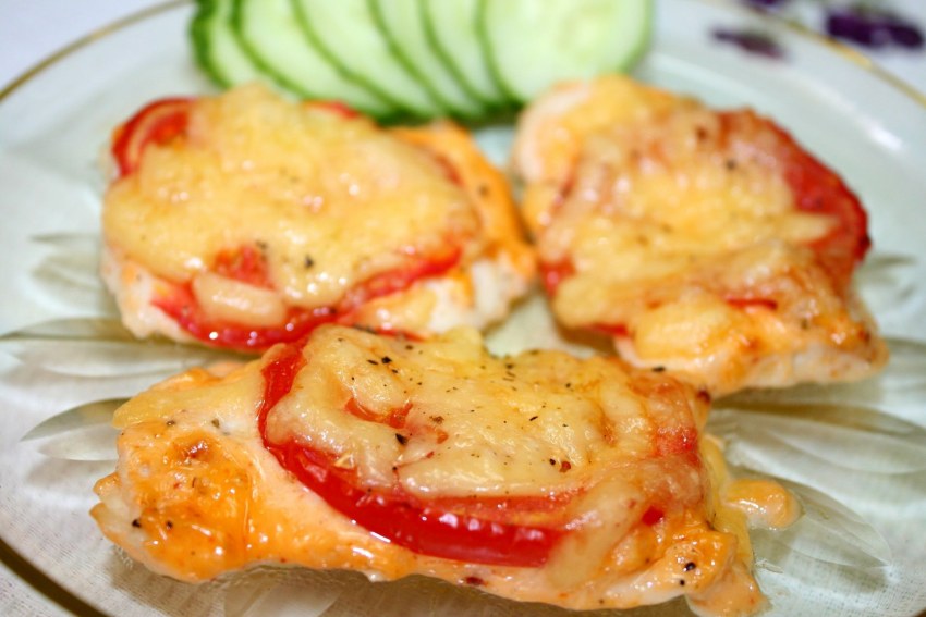 Картофель гармошка запеченный в духовке с беконом и сыром