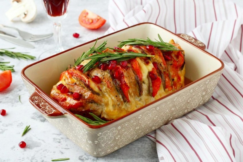 Индейка запеченная с овощами