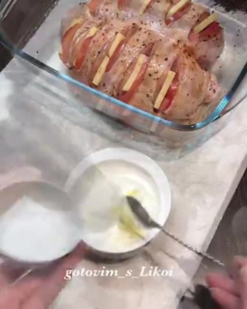 Филе под помидором и сыром в духовке