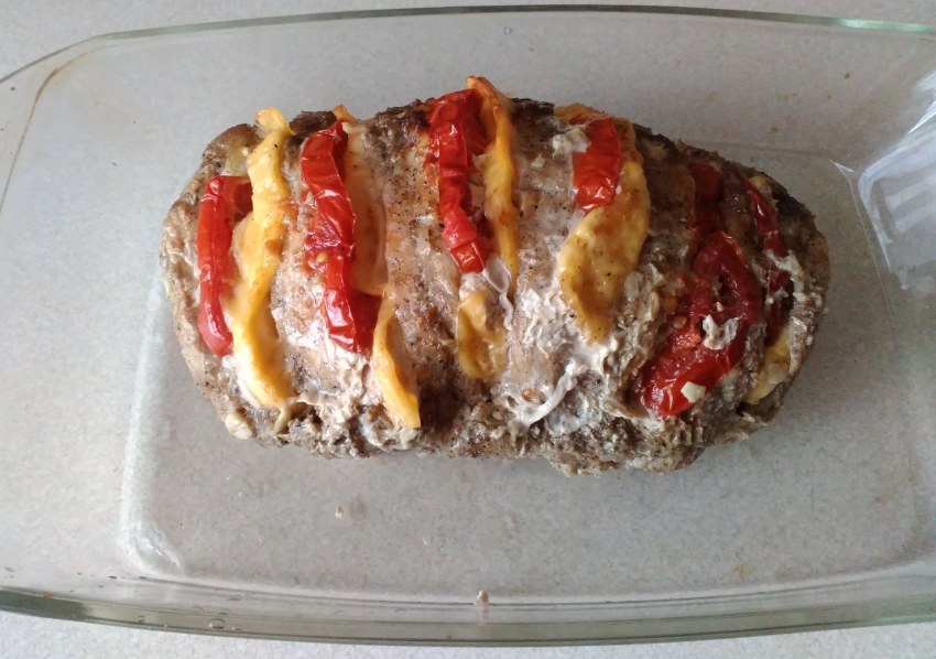 Гармошка из свинины с ананасами и сыром в духовке