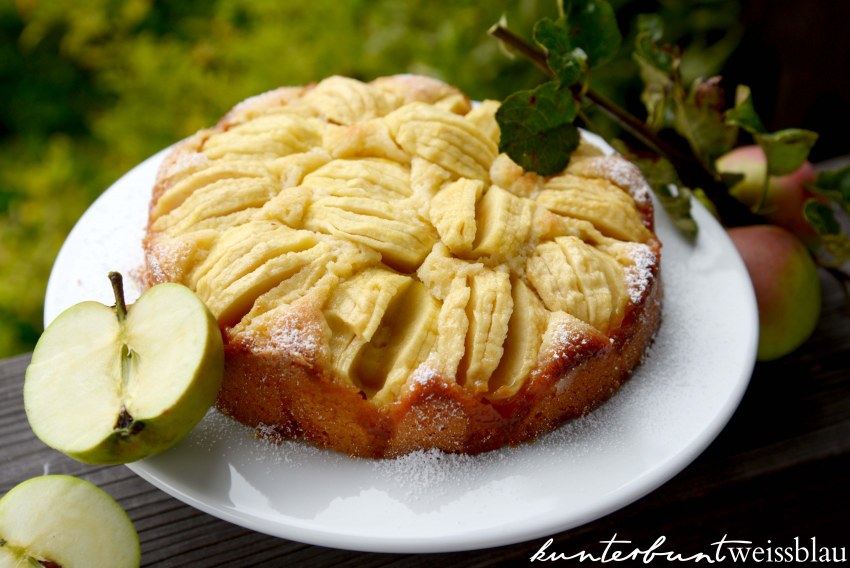 Немецкий яблочный пирог (Apfelkuchen)