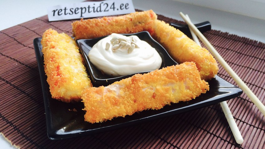 Фаршированные крабовые палочки в кляре