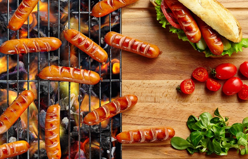Сосиски на мангале
