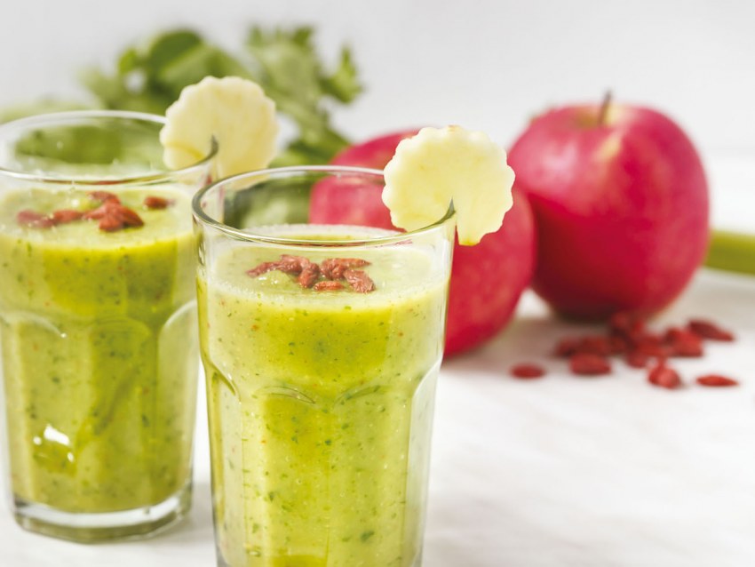 Смузи с грушей и сельдереем