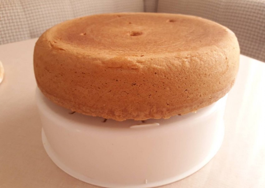 Бисквит в мультиварке пышный