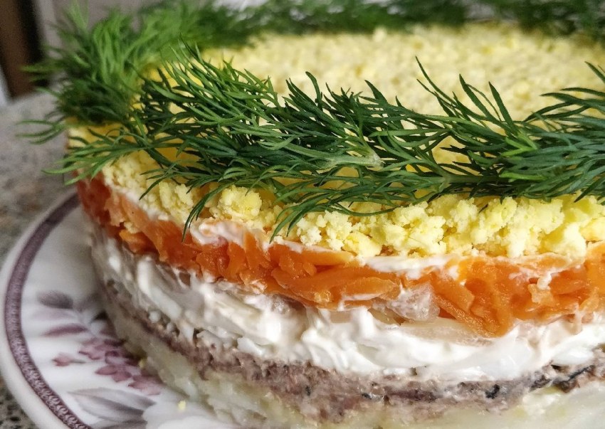 Салат Мимоза с сайрой