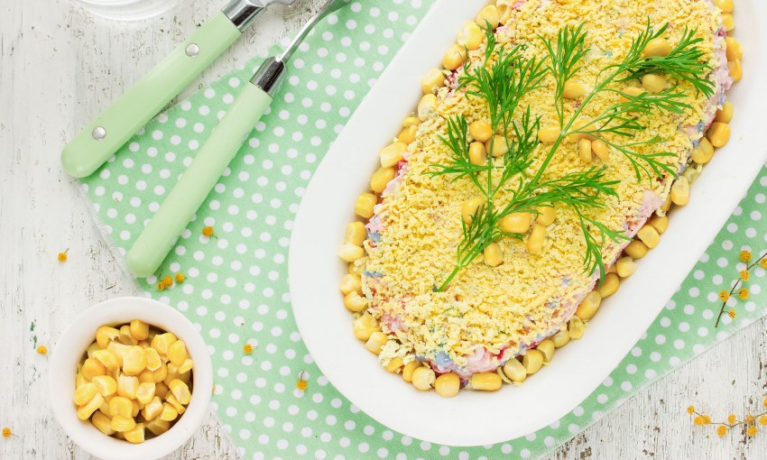 Слоеный салат Мимоза