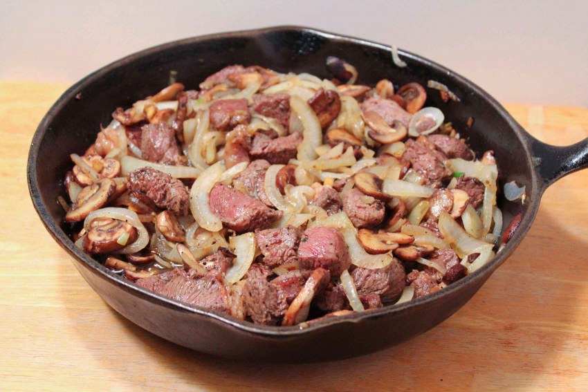 Говядина жареная на сковороде с луком калорийность