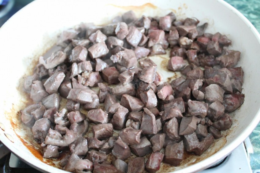 Бефстроганов из свинины в сметанном соусе с грибами