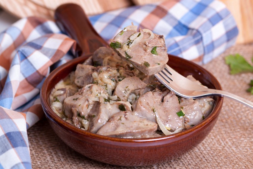 Печень в сырном соусе