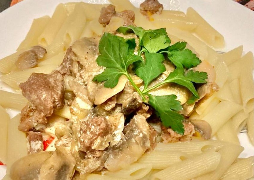 Телятина с грибами в сливочном соусе