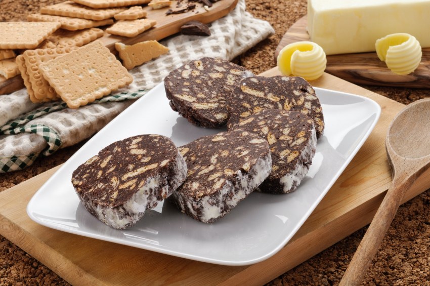 Колбаска шоколадно-Ореховая творожная Снеговик