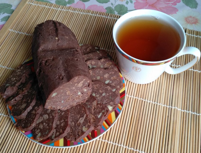 Шоколадная колбаса из печенья