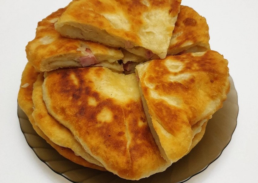 Тонкие лепешки на сковороде